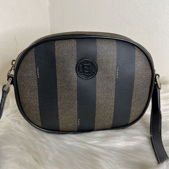 💯Authentic Fendi Pecan Crossbody Bag🍀 - Picture 4 of 17